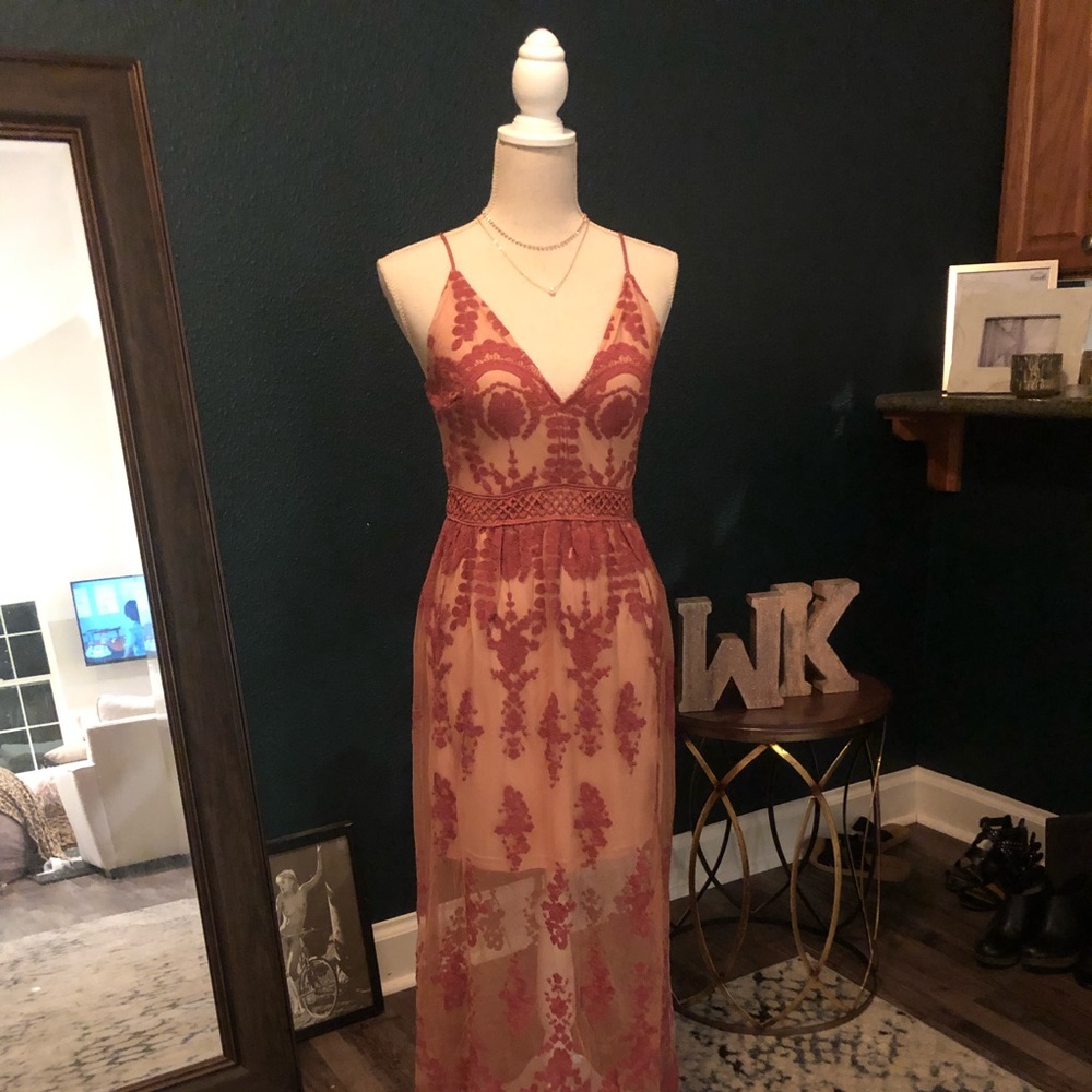 Dress Forum Rose Maxi size Small